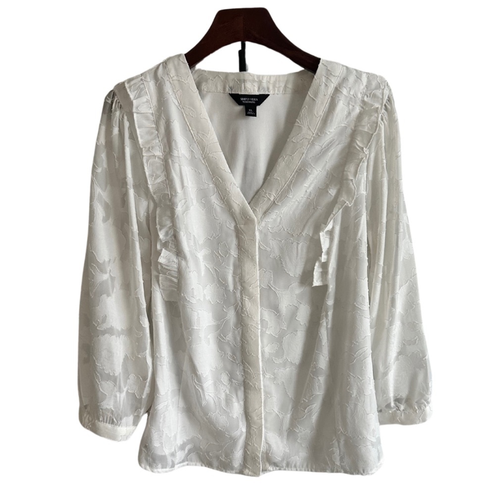 Simply Vera white floral blouse
